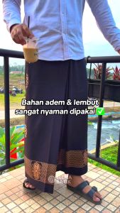 Sarung Tawon RAYON SUPER: Sarung Santri Kekinian & Seragaman
