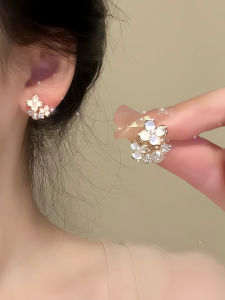 Pianist | Elegant Flower Pearl New Fashion Stylish 925 Sterling Silver Earrings