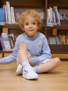 SG 🇸🇬 seller/KATETU Boys girls running shoes breathable anti-slip kindergarten white sneakers儿童板鞋男童女童跑步鞋透气防滑幼儿园X5CG020