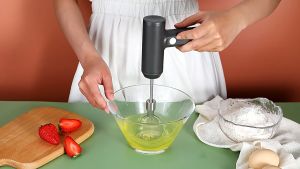 เครื่องตีไข่ วิปครีม เเละ ผสมอาหาร แบบมือถือ ปรับแรงได้ 3 ระดับ แถมฟรี