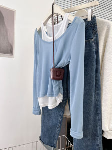 เสื้อยืดแขนยาวเปิดไหล่สีฟ้าสำหรับผู้หญิงในฤดูใบไม้ร่วง ทรงเข้ารูป ชั้นใน คอกลม เสื้อตัวบน แฟชั่น คอวี เสื้อตัวนอก