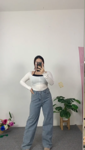 ชุดเซ็ตผู้หญิง  เสื้อแขนยาวสไตล์เซ็กซี่  + กางเกงยีนส์เอวสูง