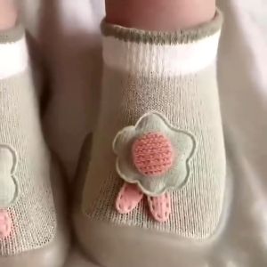 Dita_shop รองเท้าหัดเดินเด็ก รองเท้าเด็กกันลื่น พร้อมส่ง พื้นยางซิลิโคน