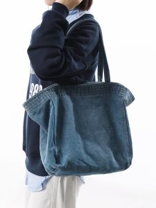Casual Large Capacity Denim Tote Bag Womens 2024 New Versatile Commuter Class Shoulder Bag Tote Bag Soft Polyester Lining