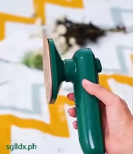 Portable Iron For Clothes Mini Flat Iron Handheld Steam Iron Garment Steamer Fast Heating Quickly Wrinkle Removal Mini Ironing Machine Easy For Storage And Travel