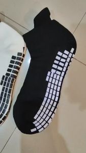 socksyถุงเท้ากีฬากันลื่นรุ่นFV-0001(ตาตุ่ม)