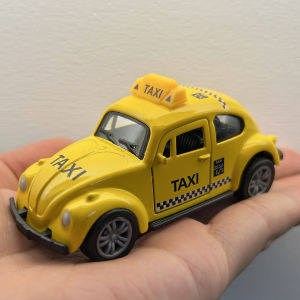 โมเดลรถยนต์ย้อนยุคทำจากโลหะผสมสำหรับเล่นของขวัญสำหรับเด็กและเยาวชน ชิ้นส่วนรีไซเคิล ซึ่งสามารถจัดวางได้ ความเร็วสูง ความแม่นยำสูง