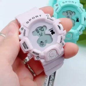 AIKE นาฬิกาผู้หญิง แฟชั่น ระบบดิจิตอล แบรนด์แท้ กันน้ำได้ รูปหน้าหมี ขนาด 45 มม ฟังชั่นครบ