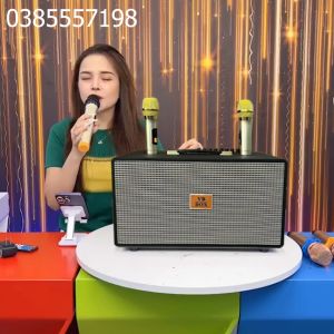 LOA KARAOKE XÁCH TAY VB86 BOX 2 Bass Siêu Trầm Trang Bị Tần Số UHF Khả Năng Bắt Tín Hiệu Nhanh Nhạy Âm Trầm Cực Mạnh Và Âm Thanh Sáng Tách Biệt Đến Từng Nốt NhạcChất Lượng Hoàn Hảo