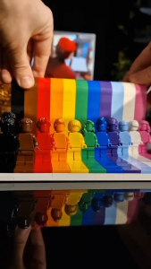[Ready Stock] [BrickStory] LEGO Everyone Is Awesome (40516)(346pieces)