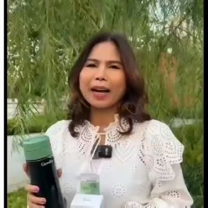 กิฟฟารีน คลอโรฟิลล์ ซีโอ เครื่องดื่ม กลิ่นพีช ผสมวิตามินซี โอลิโกฟรุคโตส และสารสกัดจาก แอปเปิ้ล บรรจุ 30 ซอง