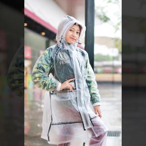 Jas Hujan Anak Perempuan Hijab Transparan