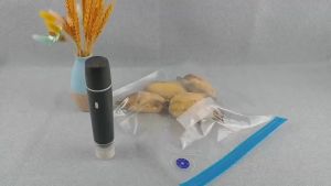 Vacuum Sealer Pump Electric Sealing Machine Rechargeable Portable Air Pump with Reusable Vacuum Sealer Bags Food Packaging Bag