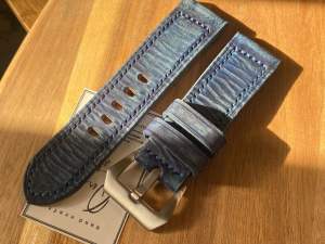 สานนาฬิกาหนังแท้ สายแพม หนังสีกรมท่า