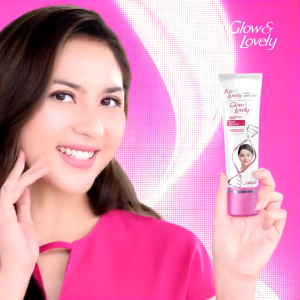 Fair & Lovely | GLOW & LOVELY DermaGlow Facial Foam 50g