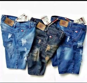 Celana pendek jeans Robek Ripeed