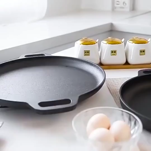 Iron Grill Pan 28/30/33/35CM Frying Pan Flat Pancake Griddle with Dual Handles Non-stick Pancake Piz