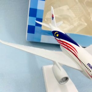 Mô Hình Trưng Bày Máy Bay A350-900XWB Hãng Malaysia  _ HỢP KIM CAO CẤP