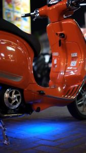 Paket Lengkap Lampu Kolong LED Vespa Bonus Stiker Hologram