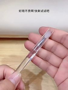 แปรงทาปากซิลิโคนพร้อมฝาปิด มาส์กทาปากแบบพกพา หัวแปรงขนนุ่ม อุปกรณ์แต่งหน้า