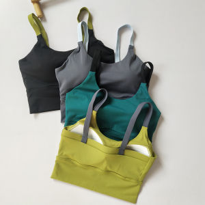 เสื้อกั๊กกีฬาแบบมีฮู้ดแบบไม่มีโครงคัพแบบถาวร ทรงหลวม แขนกุด ความหนาปกติ ทรงสามเหลี่ยม ทรงหลวม ทรงไม่เปลี่ยนรูป