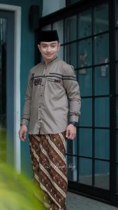 Baju Koko El Rumi Fashion Muslim Pria Lengan Panjang Motif Garis Batik