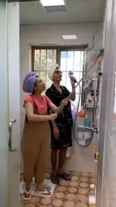 Cây chà sàn nhà tắm đa năng cán nhôm chắc chắn đầu chổi xoay 120 độ gạt nước tiện lợi