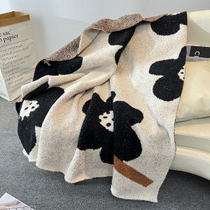 Luxurious Retro Style Sofa Blanket Half-Fur Nap Blanket Office Decorative Blanket Simple Design High-Quality Polyester Fiber