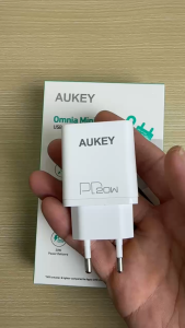 Adapter Sạc Aukey 20W PA-B2 Cốc sạc nhanh Aukey 20W cho IP và tất cả điện thoại hiện nay cổngType C
