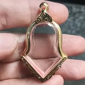 ช้างกระบี่ กรอบพระ เบอร์ 1091 (ขนาดพระ2.5x3.9ซม) กรอบท้าวเวสสุวรรณ กรอบทองไมครอน กรอบพระสำเร็จ กรอบพระสวยๆ