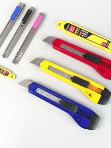 M&G | M&G Craft Knife 18mm Large Paper Cutter Refillable Blade Suitable for Office and Industrial Use