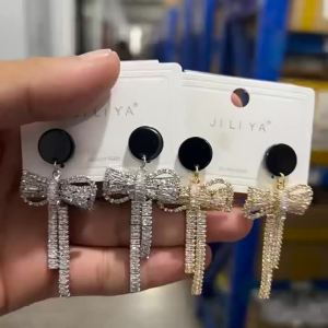 Korean Version Simple and Elegant Super Sparkling Naked Diamond Droplet Shaped Multi-Color Earrings Ear Accessories