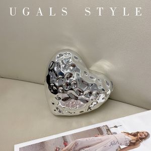 UGALS | Túi Đeo Chéo Hình Tim Bằng Kim Loại Lấp Lánh