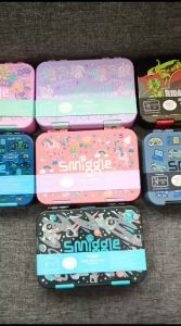 Smiggle Lunch Box bento 4 sekat / Kotak makan anak kids SMIGGLE Happy Bento Medium Lunch Box