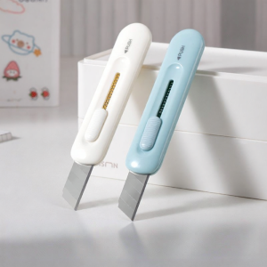 deli | Auto-retract Safety Cutter Utility Knife