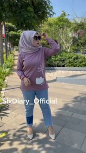 Atasan Wanita Kaos Tangan Panjang Six Diary Terbaru 2024