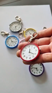 คำสั่งการซื้อขายที่ทันสมัย พวงกุญแจนาฬิกาพ็อกเก็ต แบบเปิดหน้า สี ของขวัญ สำหรับชายและหญิง