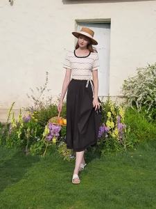 XIANGYING | Lace Stitched Waist Cinching Black and White Square Neck Dress with French Wood Ear Detailing