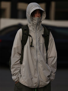 Nobodyknows Lightweight Breathable UV Protection Jacket Summer Outdoor Fashionable Hat Removable Sunscreen Clothing for Men