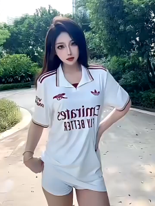 (โปรโมชั่นสิ้นปี)2526 Arsenals second away jersey adidas short sleeved football jersey sports jersey fan version mens and womens edition