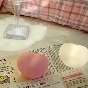 Creative Love Heart Night Light Desk Lamp Cute Romantic Love Gift Bedroom Decor(Included Battery)