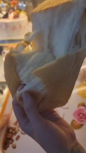 1 ổ Bánh mì Sandwich nguyến khối  cắt lát ( bánh luôn mới mỗi ngày )