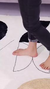 VIKAMA Bow Shaped Area Rug Non‑Slip Soft Floor Mat Cute Kawaii Black White Decor Carpet for Bedroom Bathroom Living Room