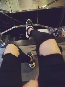 American-Style Ripped Denim Womens New Arrival Summer High Waist Slim Looking Tappered Pants Cropped Beggar Ins Fashion