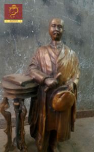 ✅️พิมพ์หายากครับ✅️ พระบรมรูปจำลององค์รัชกาลที่ 5 ทรงเสื้อครุย สูง 10 นิ้ว เนื้อทองเหลือง