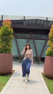 Lotus Clothing Suzy Top Atasan Lengan Panjang Wanita Front Zipper Knit Long Sleeve Rib Knit Basic