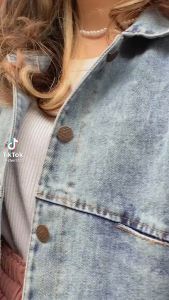 VINTAGE JAKET JEANS WANITA OVERSIZE / JAKET WANITA TERBARU / JAKET WANITA KEKINIAN / JAKET KOREAN STYLE WANITA / JAKET JEANS WANITA MODEL TERBARU KEKINIAN VIRAL