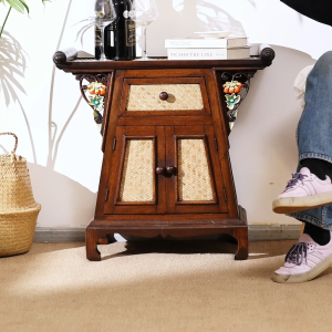 ตู้เก็บของติดผนังสำหรับห้องนั่งเล่น ตู้ตกรุ่นสไตล์เอเชียตะวันออกเฉียงใต้ ตู้เก็บของและตู้โชว์