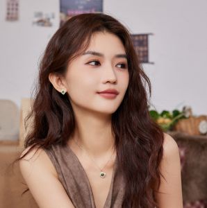 ZHOU LIU FU 周六福 S925 Sterling Silver Emerald-Cut Green Gemstone Necklace & Earrings Set - Modern Geometric Jewelry Gift for Women J0614474 J0914475