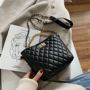 Trendy Bucket Bag Womens Large Capacity Versatile Chain Handbag Spring Summer Fashionable Crossbody Single Shoulder Bag